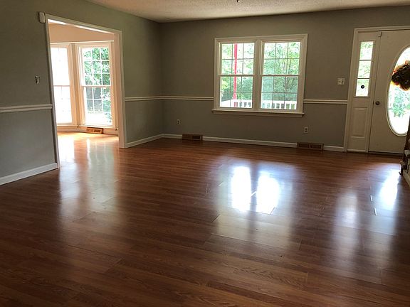 5th image of 128 Mallard Lake Dr