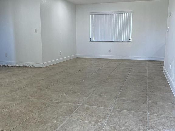 3rd image of 822 NE 18th St