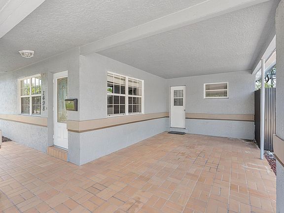 3rd image of 1498 NE 39th Street