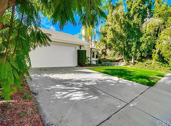 4th image of 3237 Gabriella St