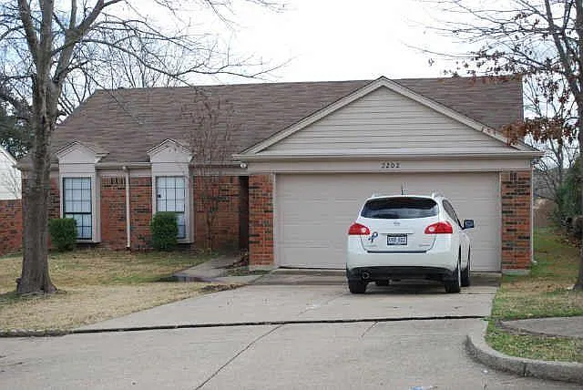 3 bed, 1494 sqft, $2,000 — Photo 1