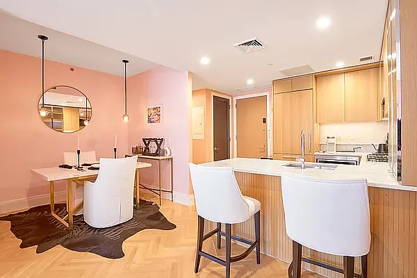 Rented by Compass | media 7