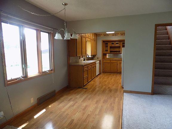 5th image of 317 Milwaukee St
