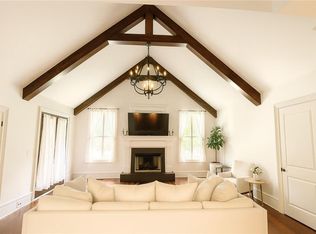 645 Londonberry Rd NW, Sandy Springs, GA 30327