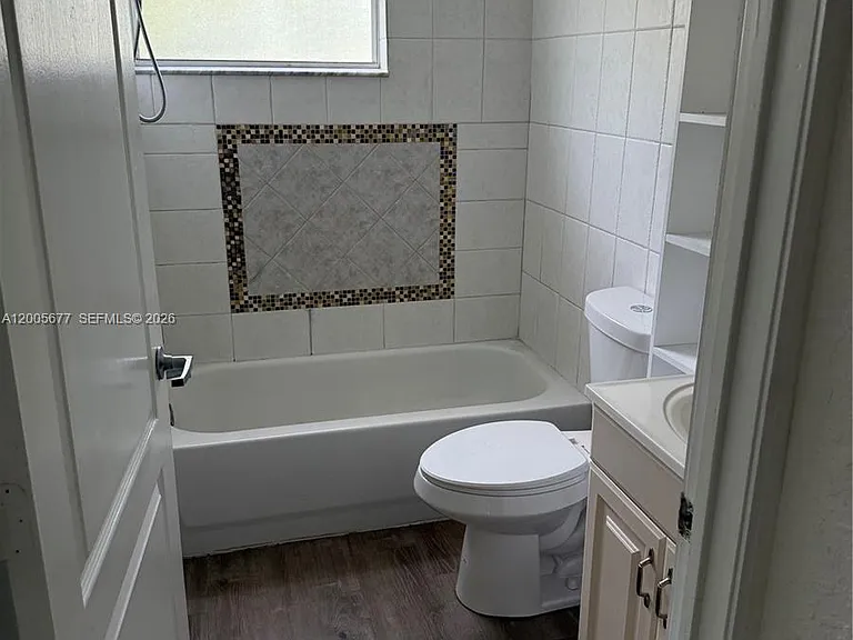 110 SE 2nd St #206 — Photo 4