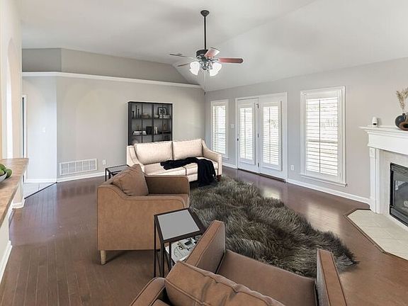 4th image of 10100 Cypress Lake Dr N