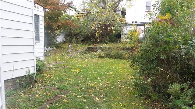2nd image of 325 Smith St