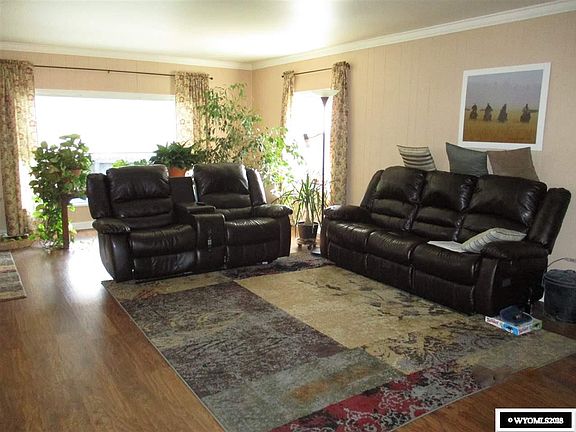 3rd image of 210 E Ramshorn St