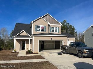 1110 Carteret Manor Dr, Jacksonville, NC 28546