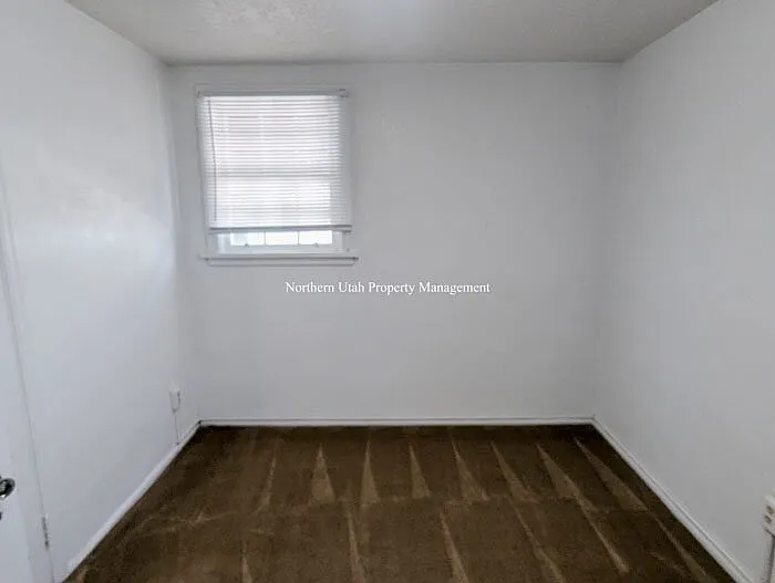 2761 Van Buren Ave #DOWN — Photo 10