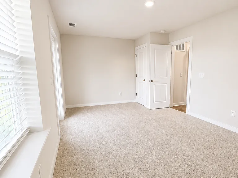 524 Heathwood Way #1 — Photo 9