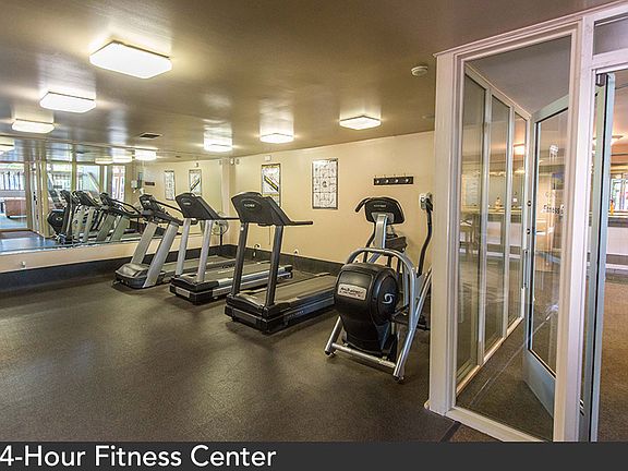 3rd image of 2163 Glencoe Hills Dr APT 301