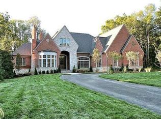 1885 Heron Ridge Dr, Bloomfield Hills, MI 48302