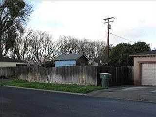 2nd image of 233 Trask Ln