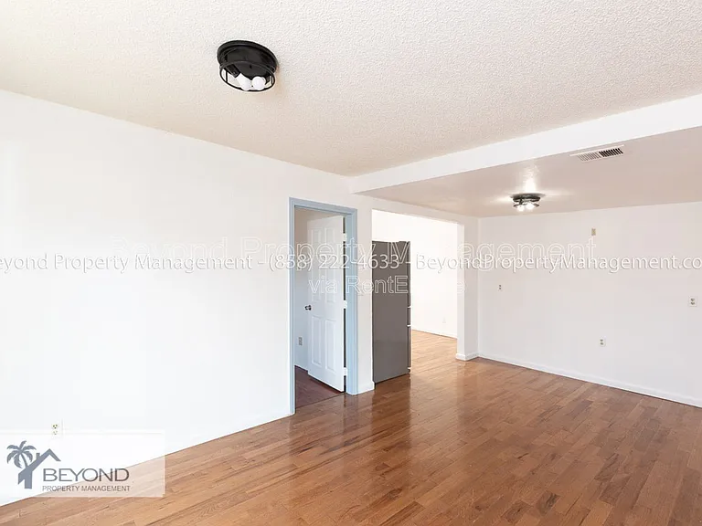 904 Harbison Pl — Photo 7