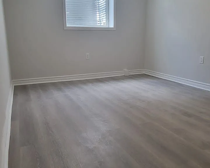 5 Greenwood Cres — Photo 1