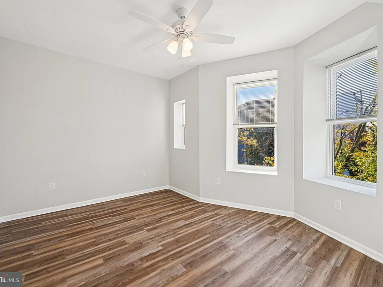 750 Reservoir St #B — Photo 23