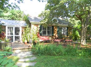 683 Hill St, Southampton, NY 11968