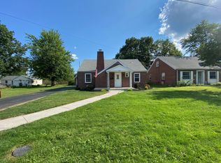 427 Stadium Dr, Findlay, OH 45840