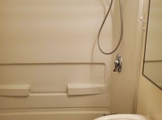1450 E St, Springfield, OR 97477