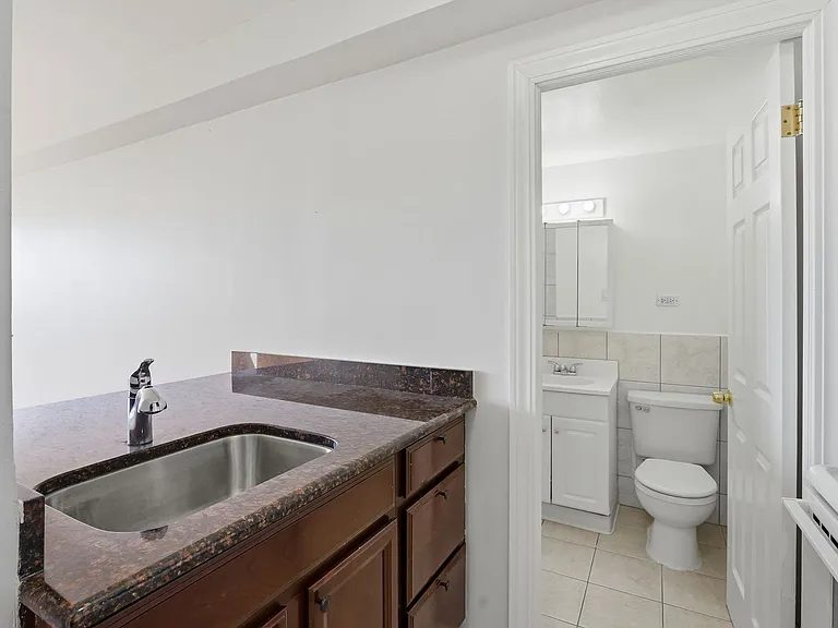 4180 Marine Terrace Apartments — Photo 65
