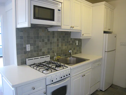 Rented by 9 Realty NYC | media 38