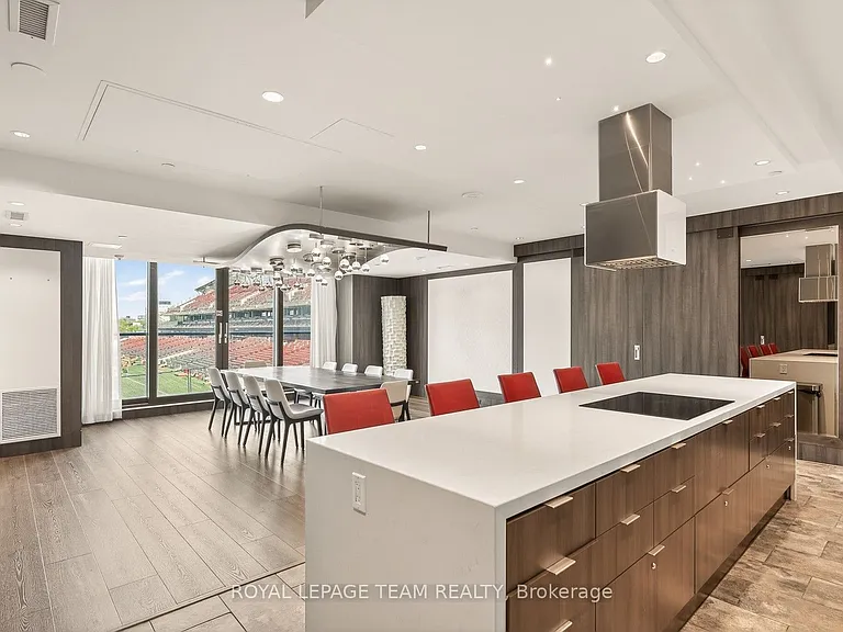 1035 Bank St #1504 — Photo 26