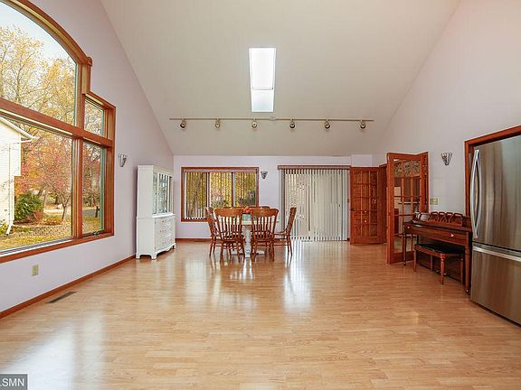 4th image of 1049 Glen Paul Ct