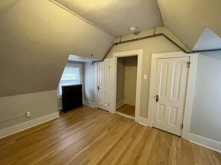 506 N Cascade Avenue — Photo 22