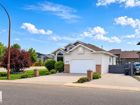 2602 6th Ave, Cold Lake, AB T9M 1M6