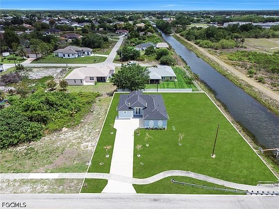 4th image of 900 Sunniland Blvd