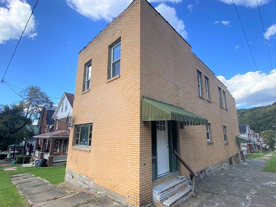 1st image of 569 Forest Ave #571
