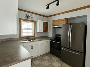 231 Leslie St, Lansing, MI 48912