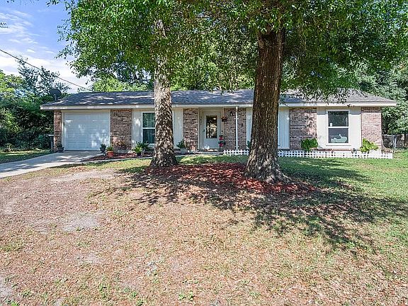 3rd image of 3825 Gatewood Dr