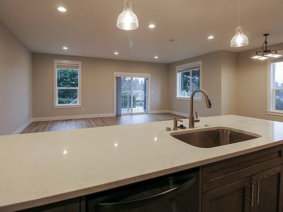 5th image of 3223 Pheasant Ave SE #3223