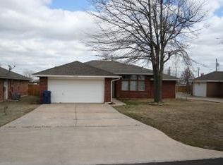 1204 N Carr Dr, Newcastle, OK 73065