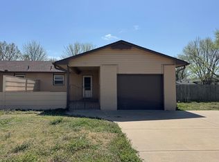 9323 W 16th St N, Wichita, KS 67212
