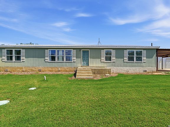 4th image of 152 E County Road 304