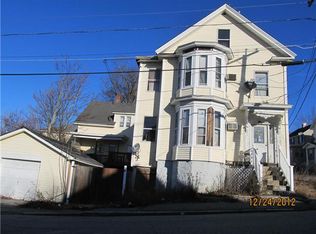 42 7th St, Lowell, MA 01850