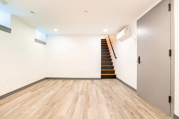 Rented by Joel Scharf, LREB | media 4