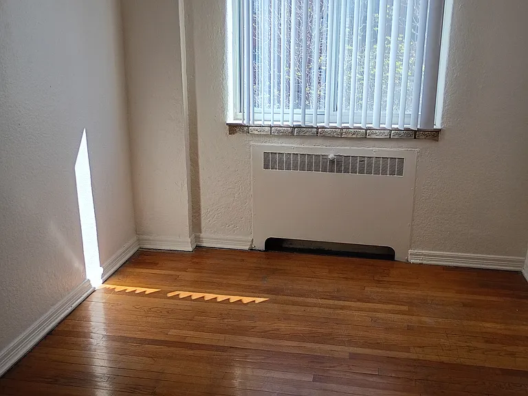 Josephine Apartments — Photo 12