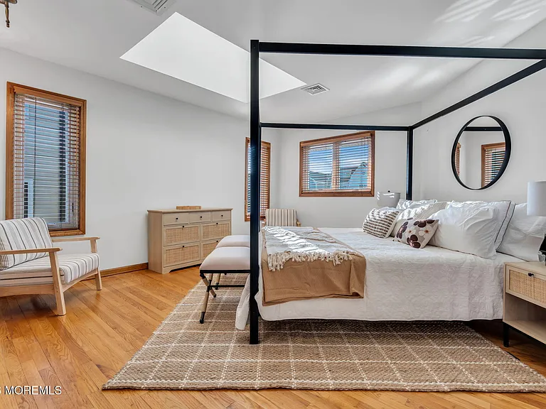 475 Long Ave — Photo 15