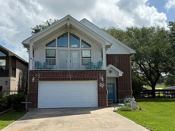 180 Beacon Ln