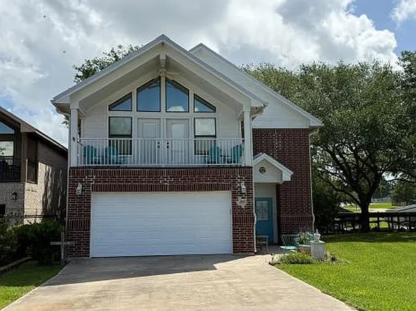 180 Beacon Ln, Livingston, TX 77351