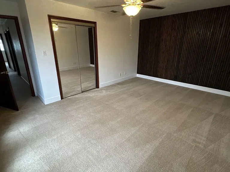 1317 Lexington Rd — Photo 14