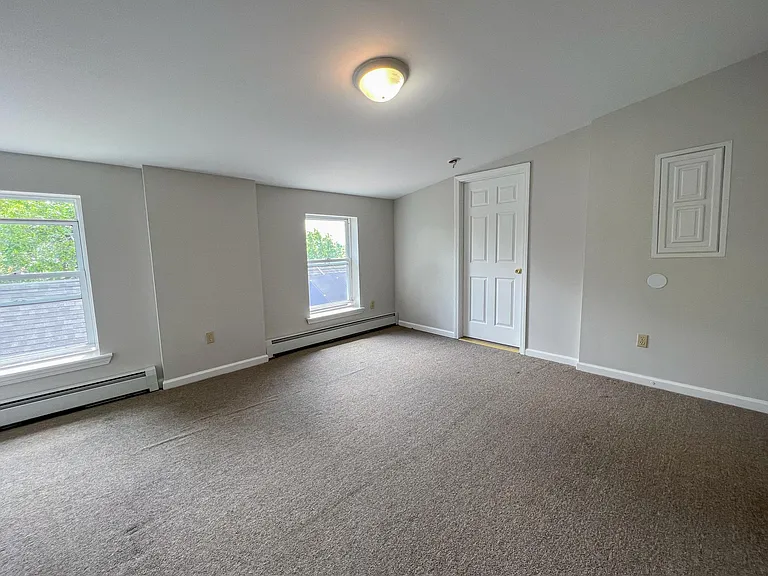 16 Elmer St #3E — Photo 9