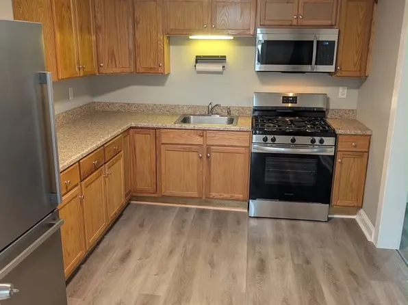15 Church St #A, Hagaman, NY 12086
