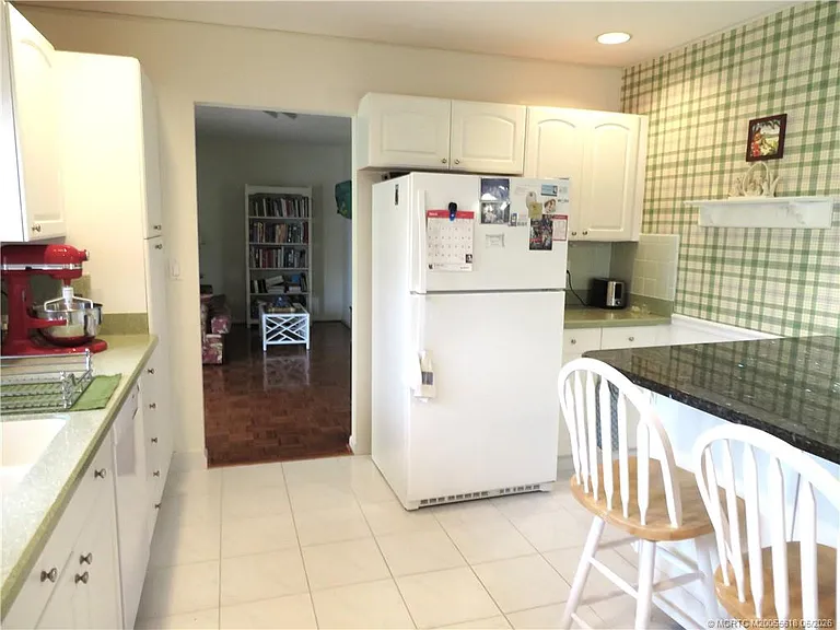 1843 SE Granada Ln — Photo 17