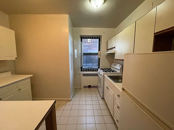 3rd image of 98-76 Queens Blvd #66