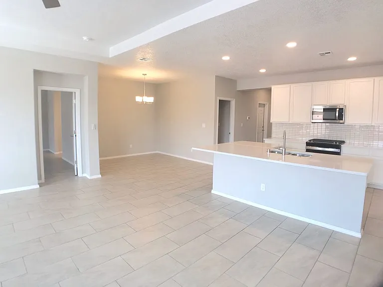 1701 Camino Rustica SW — Photo 5